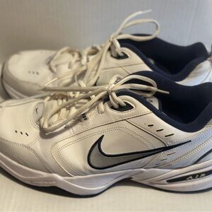 Nike Men's White and Black Athletic Shoes